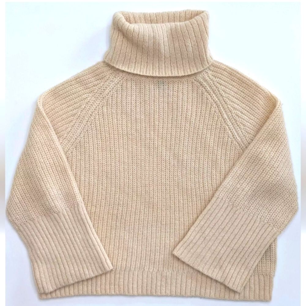 Club Monaco Size Small Oversized Cowl Neck Cream Sweater Alpaca Blend